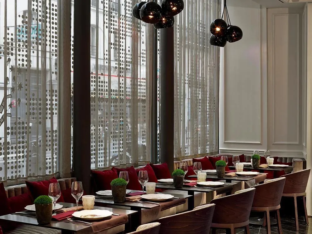 W - Opera Hotel 5*